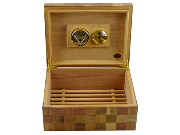 Humidor 50 szál szivar részére, spanyol cédrusfa szivar doboz, párásító, hygrométer - kockás - Image 2