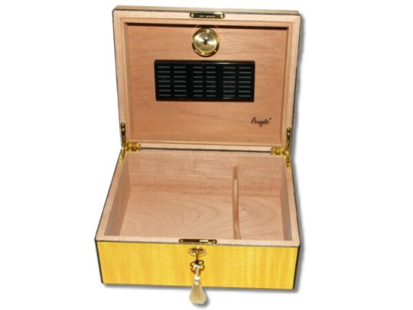 Humidor 50 szál szivar részére, lakkozott spanyol cédrusfa szivartartó doboz, kulccsal zárható, párásító és belső hygrometer - Cigarman - Image 4