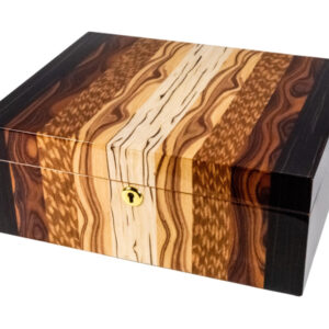 Humidor 50 szál szivar részére, lakkozott spanyol cédrusfa szivartartó doboz, kulccsal zárható, párásító, hygrometer - Passatore