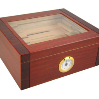 Humidor 40 szivar részére, diófa borítással, üveg tetővel, külső hygrometerrel