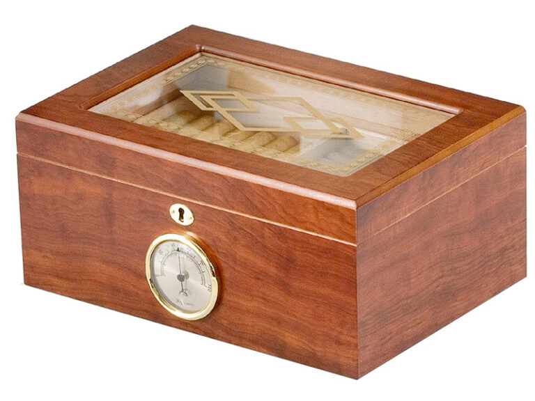 Humidor 50 szivar részére, barna színű cédrusfa szivar doboz, mintás üvegtetővel, külső hygrometerrel