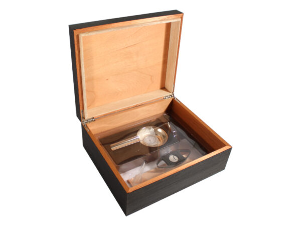 Humidor 40 szivar részére, fekete színű szivar tároló doboz, hygrométer, párásító + AJÁNDÉK szett! - Image 2