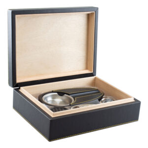 Humidor 30 szivar részére, spanyol cédrusfa szivar tároló doboz, fekete műbőr borítású, hygrométerrel, párásítóval, Achenty! + AJÁNDÉK szett!
