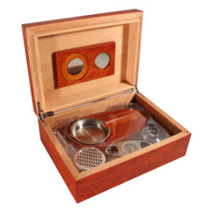 Humidor 30 szivar részére, VILÁGOSbarna színű szivar tároló doboz, hygrométer, párásító + AJÁNDÉK szett!