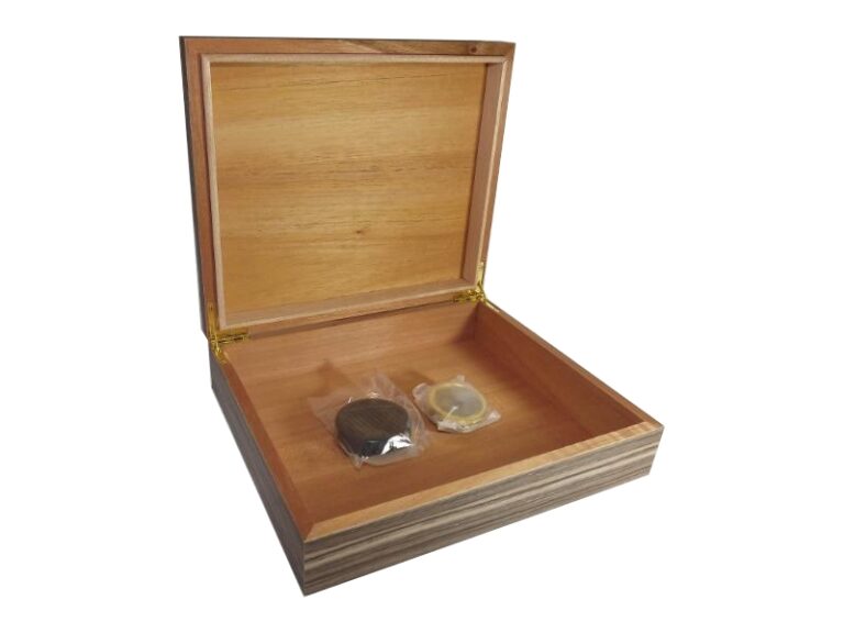 Humidor 30 szál szivar részére, zebracsíkos szivartartó doboz, párásító és belső hygrometer - Achenty! - Image 3
