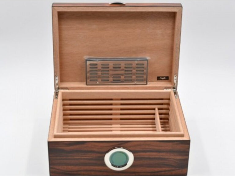 Exkluzív-Luxus humidor 50 szál szivar részére, cédrusfa szivar doboz, DIGITÁLIS hygrométerrel - barna-csíkos - Image 10