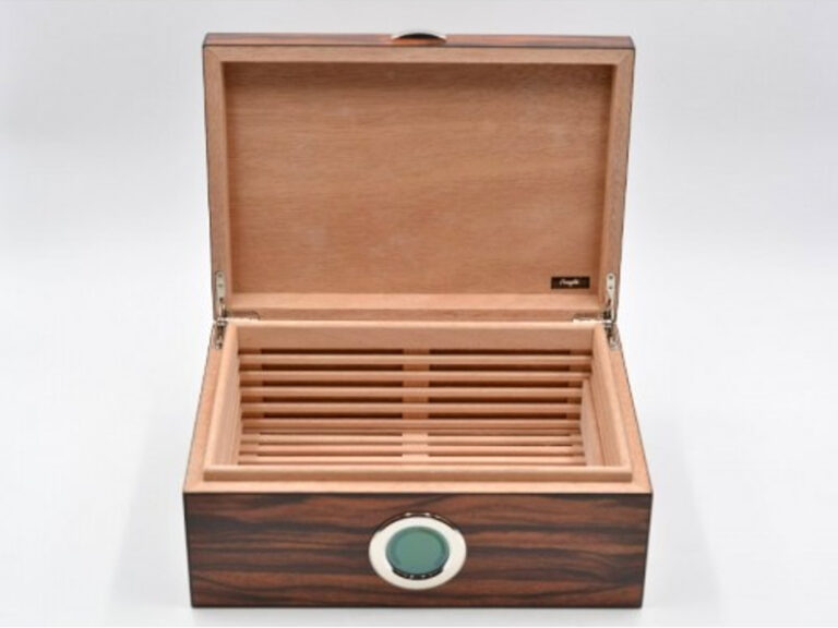 Exkluzív-Luxus humidor 50 szál szivar részére, cédrusfa szivar doboz, DIGITÁLIS hygrométerrel - barna-csíkos - Image 9