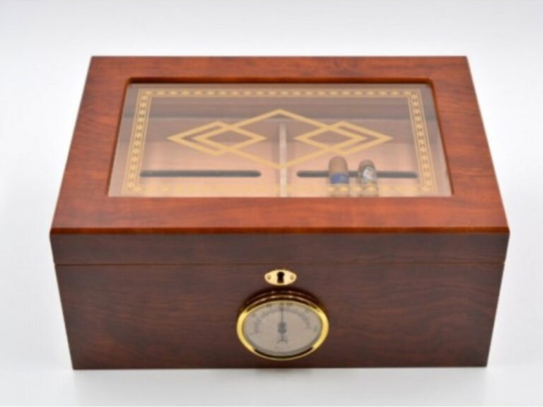 Humidor 50 szivar részére, barna színű cédrusfa szivar doboz, mintás üvegtetővel, külső hygrometerrel - Image 4