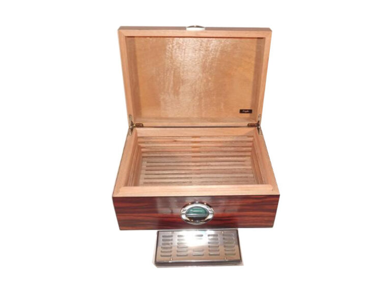Exkluzív-Luxus humidor 50 szál szivar részére, cédrusfa szivar doboz, DIGITÁLIS hygrométerrel - barna-csíkos - Image 5