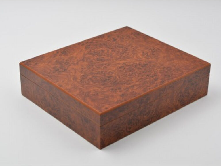 Humidor 25 szál szivarnak, gyökérmintás barna színű, párásítóval - Image 4