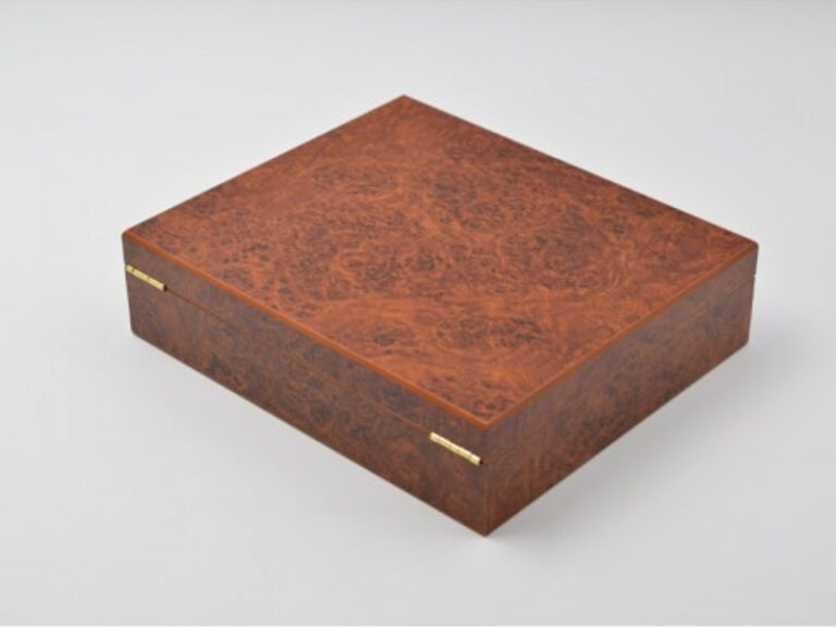 Humidor 25 szál szivarnak, gyökérmintás barna színű, párásítóval - Image 5