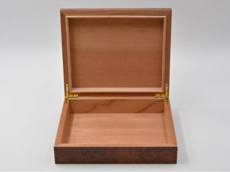 Humidor 25 szál szivarnak, gyökérmintás barna színű, párásítóval - Image 7