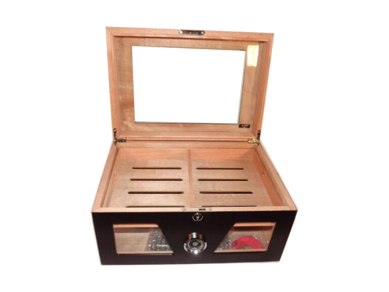 Gasztro humidor 80 szál szivar részére, üveges szivar doboz, cédrusfa, külső hygrométerrel és párásítóval - fekete - Image 3