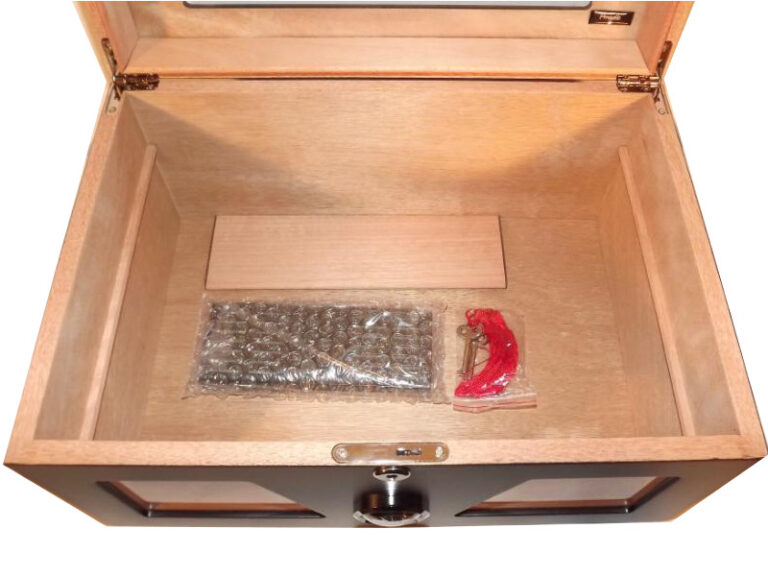 Gasztro humidor 80 szál szivar részére, üveges szivar doboz, cédrusfa, külső hygrométerrel és párásítóval - fekete - Image 5