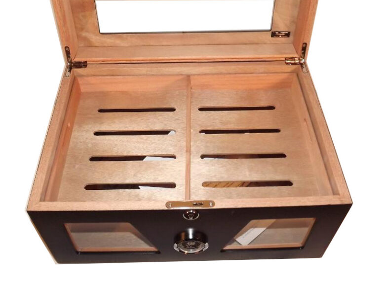 Gasztro humidor 80 szál szivar részére, üveges szivar doboz, cédrusfa, külső hygrométerrel és párásítóval - fekete - Image 6