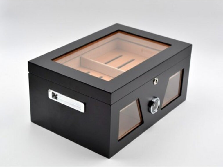 Gasztro humidor 80 szál szivar részére, üveges szivar doboz, cédrusfa, külső hygrométerrel és párásítóval - fekete - Image 8
