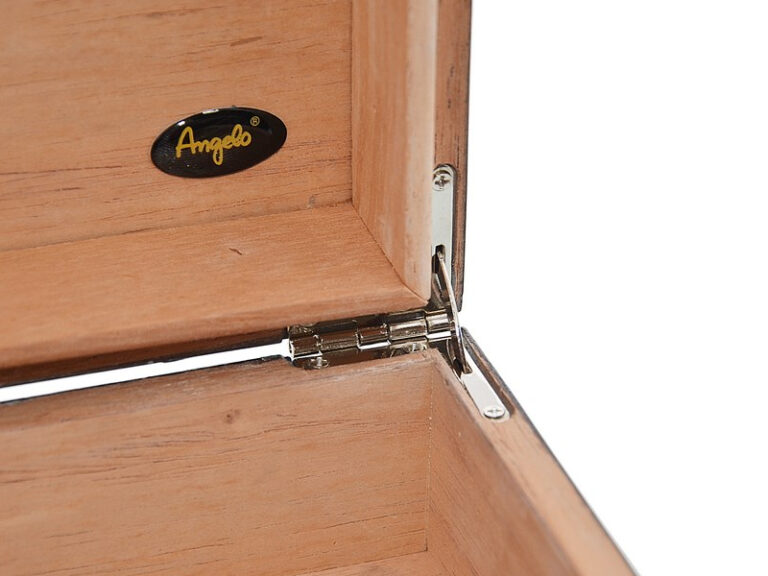 Humidor 15 szál szivar részére, lakkfekete cédrusfa szivar tároló doboz, párásítóval, hygrométerrel - Image 3