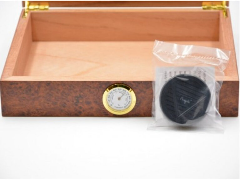 Humidor 30 szál szivarnak, cédrusfa szivar tároló doboz, külső hygrométerrel - gyökérmintás, barna színű, Angelo - Image 9