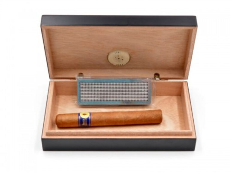 Utazó humidor - cédrusfa szivartartó doboz, párásítóval és külső hygrométerrel, fekete (19x11cm) - Image 6