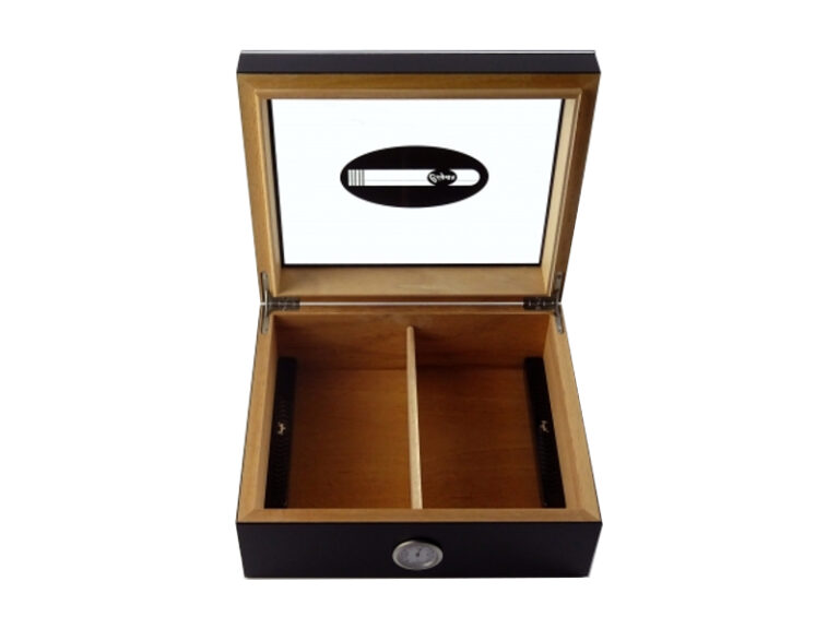 Humidor 50 szivar részére, üveg tetős szivartartó doboz, szivar díszítéssel a tetején, külső hygrometer - Image 3